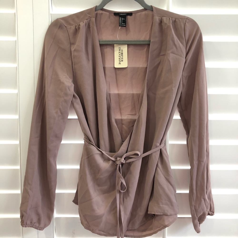NWT wrap front top